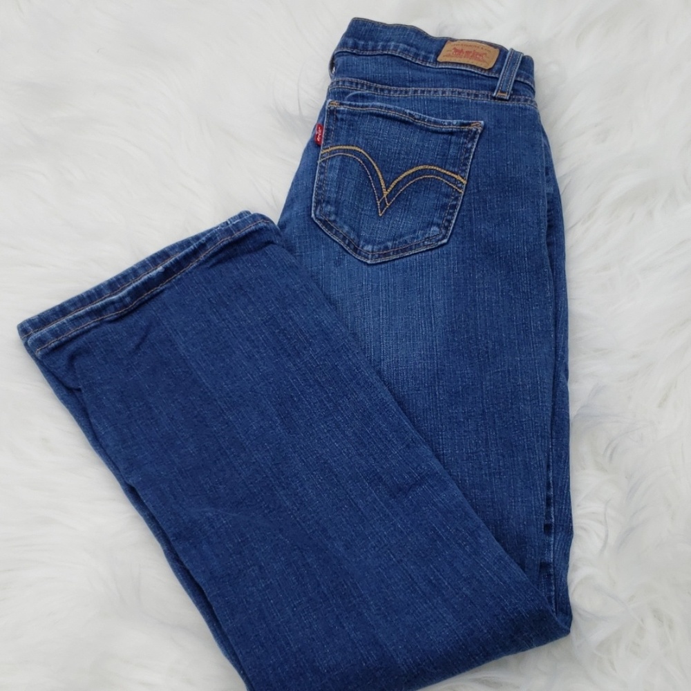 Levi Jean's